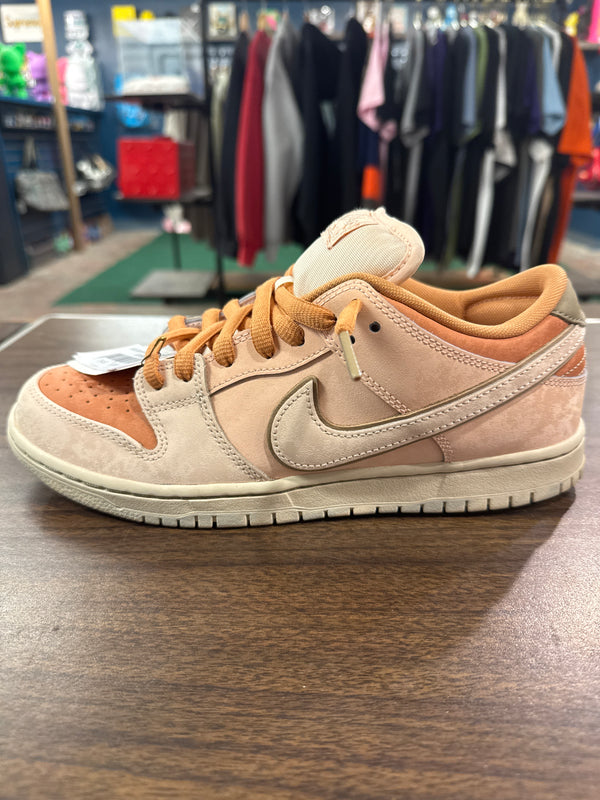 SBB Dunk Low Guava Ice 8.5