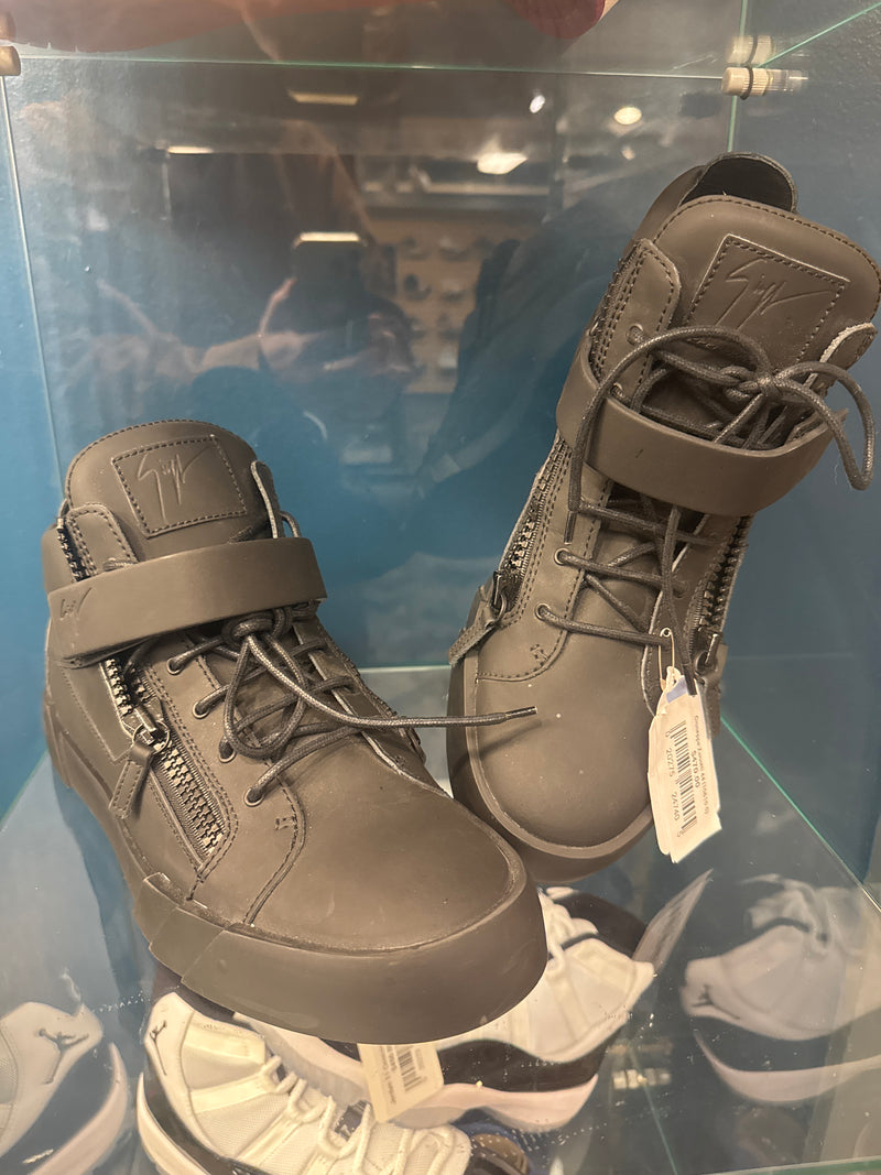 Giuseppe Zanotti