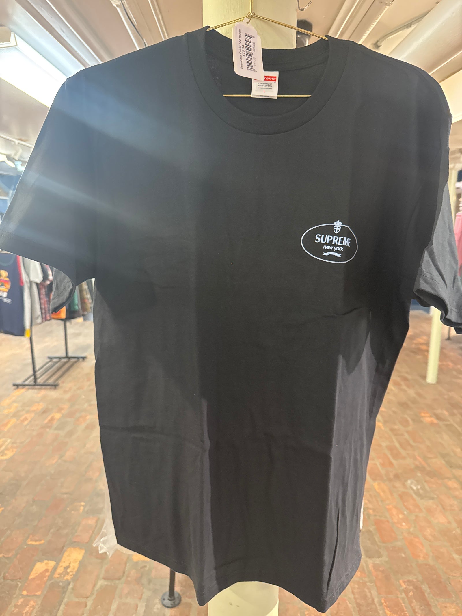 Supreme Crest Tee – Underground Closet LLC